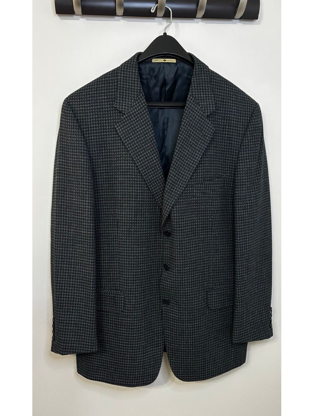 Joseph Abboud men's 100% wool jacket, 3 button close, 3 pockets, black grey 42R